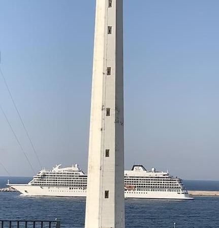 Faro Sul Mare Luxury Apartment - Zona Fiera Bari Kültér fotó