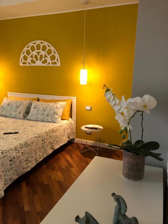 Faro Sul Mare Luxury Apartment - Zona Fiera Bari Kültér fotó