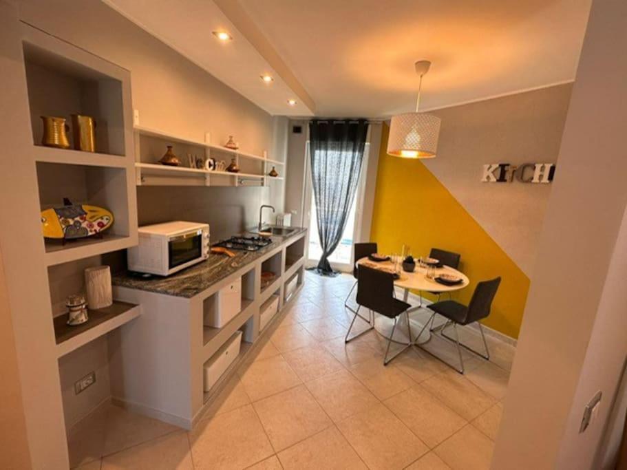 Faro Sul Mare Luxury Apartment - Zona Fiera Bari Kültér fotó