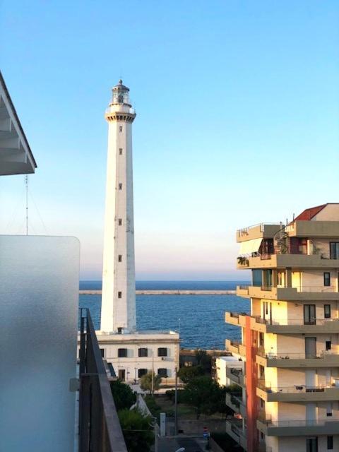 Faro Sul Mare Luxury Apartment - Zona Fiera Bari Kültér fotó