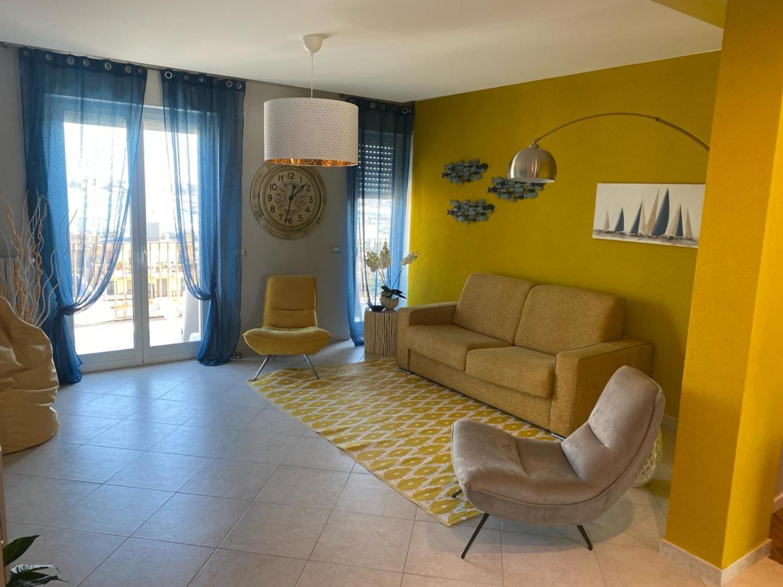 Faro Sul Mare Luxury Apartment - Zona Fiera Bari Kültér fotó
