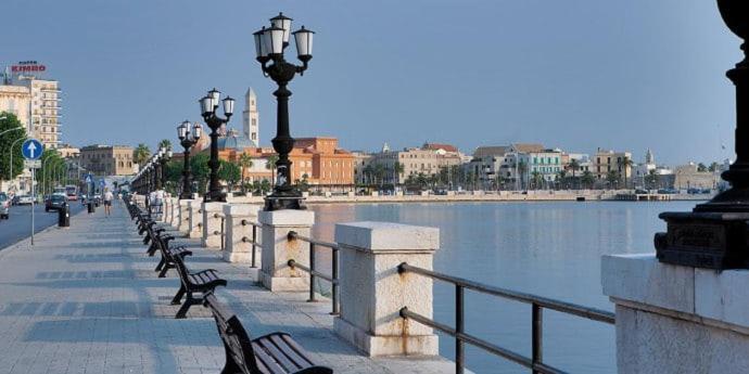 Faro Sul Mare Luxury Apartment - Zona Fiera Bari Kültér fotó