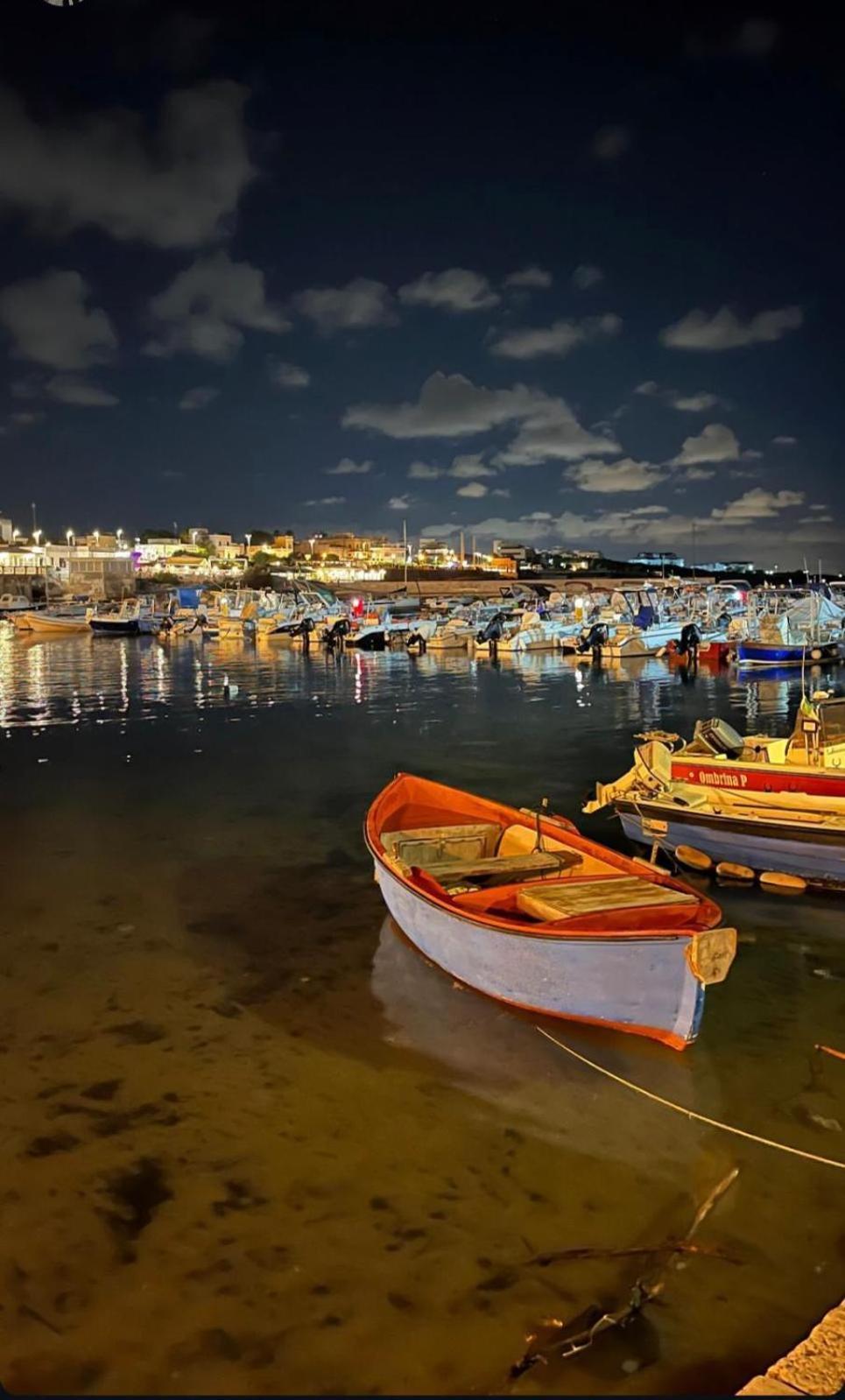 Faro Sul Mare Luxury Apartment - Zona Fiera Bari Kültér fotó